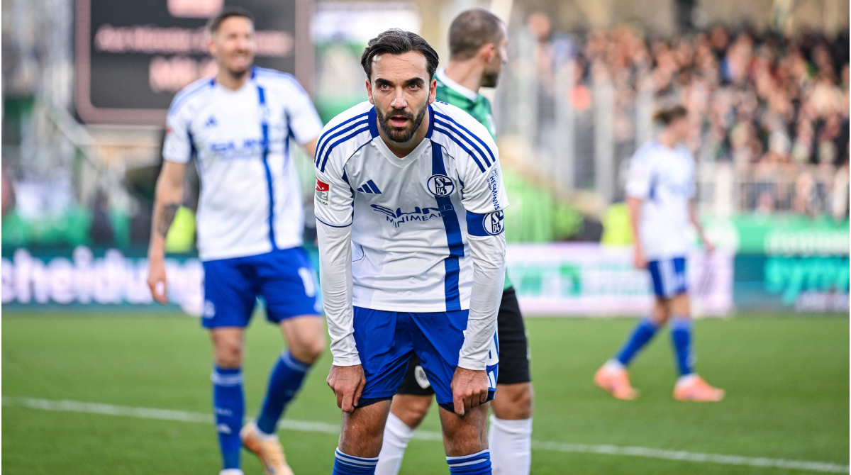 Schalke in Überzahl nur mit Remis – Hannover 96 beendet Paderborner Siegesserie