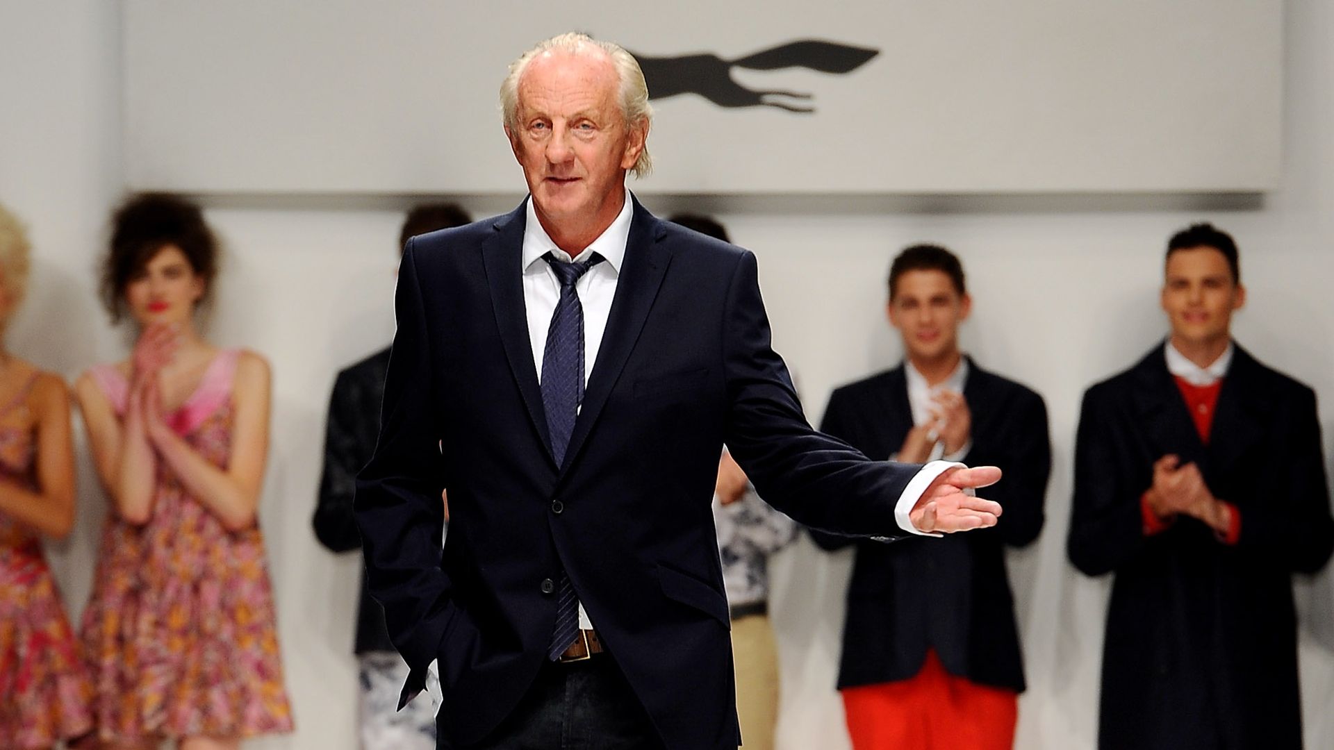 lady-dianas-stylist-paul-costelloe-mit-80-jahren-verstorben.jpg Lady Dianas Stylist Paul Costelloe mit 80 Jahren verstorben