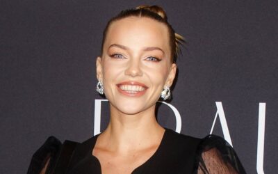 Laura Maria Rypa wagt sich hoch hinaus -Trapeznummer