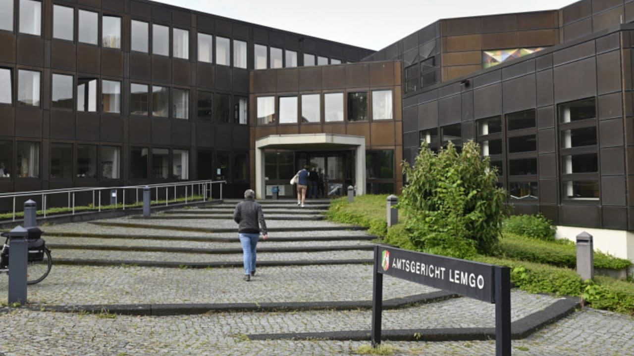 Gericht urteilt: Mietnomaden dürfen zurück in Wohnung, obwohl sie nicht zahlen