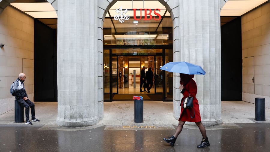 Schweizer Großbank: UBS könnte Kreditfonds um mehr als zehn Prozent abwerten