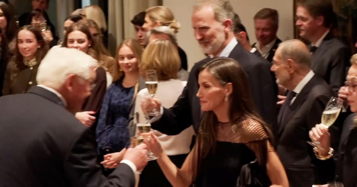 Steinmeier verstößt beim Letizia & Felipe gegen das Protokoll