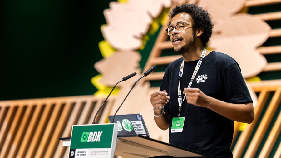 Parteitag: Grüne sprechen sich gegen Wehrdienst aus – aber für Musterung