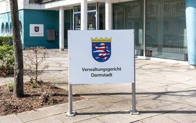 Hessen: Juristin mit Kopftuch darf als Richterin abgelehnt werden