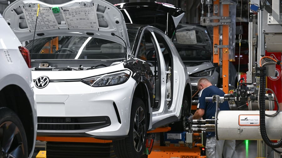 automobilindustrie-sechs-eu-laender-fordern-aufweichung-des-verbots-von-verbrennungsmotoren.jpg Automobilindustrie: Sechs EU-Länder fordern Aufweichung des Verbots von Verbrennungsmotoren