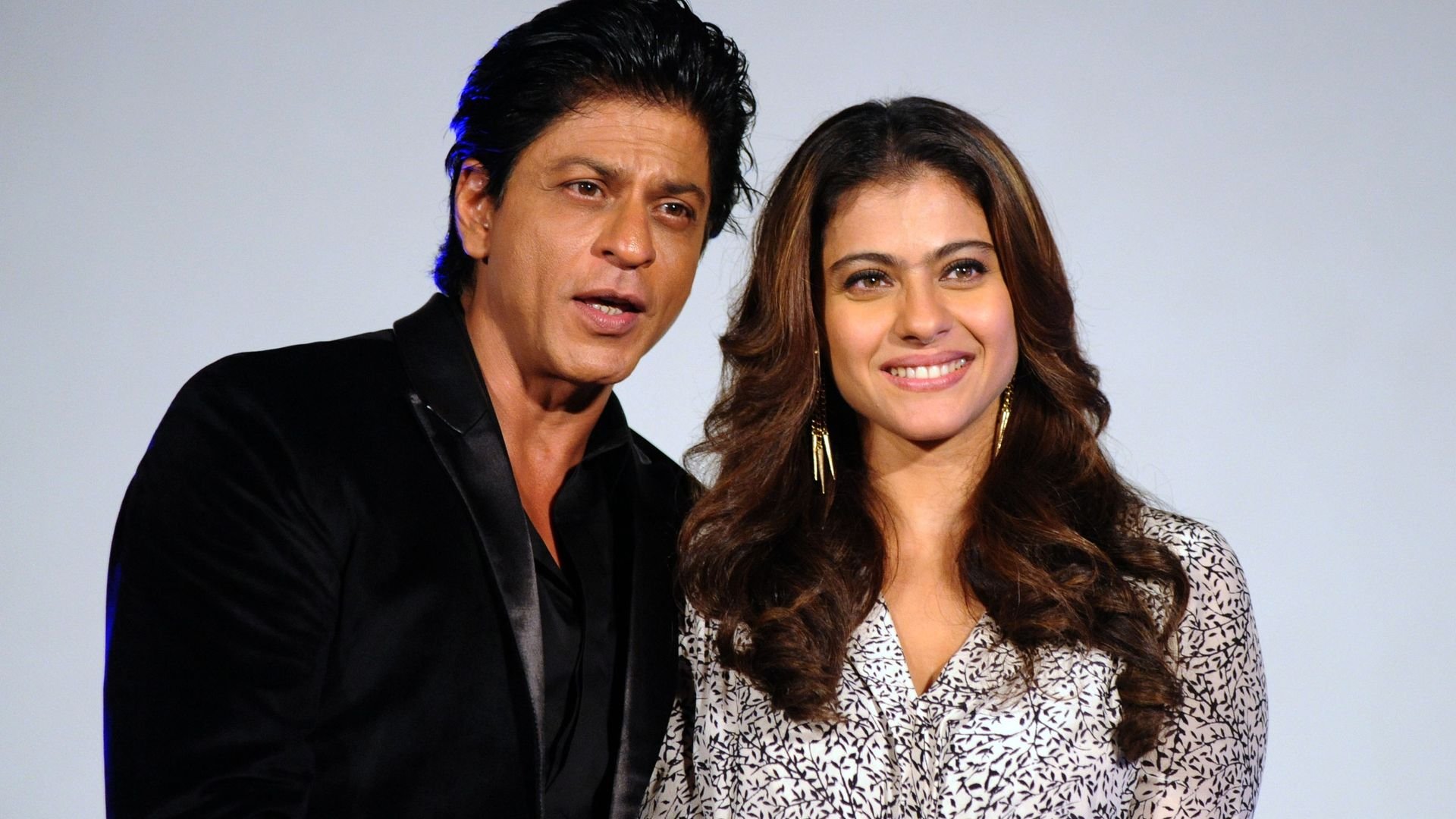 Reunion: Shah Rukh Khan & Kajol enthüllen Statuen in London