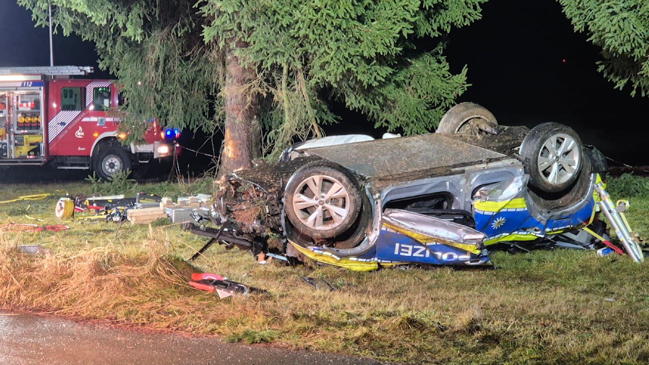 Titisee-Neustadt: Polizist (37) stirbt bei Unfall mit Streifenwagen