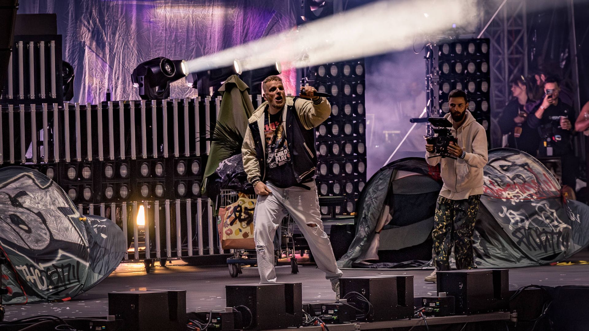 bonez-mcs-ladies-night-darum-hypen-girls-sexistischen-rap.jpg Bonez MCs „Ladies Night“: Darum hypen Girls sexistischen Rap