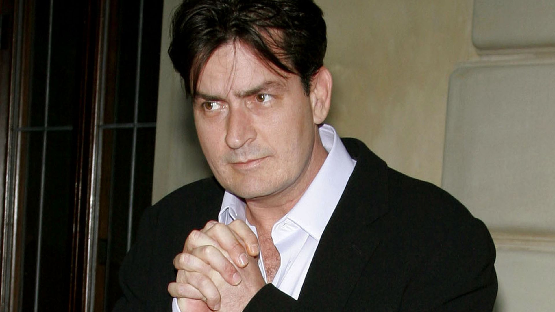 charlie-sheen-hoffte-auf-hilfe-durch-neues-hiv-medikament.jpg Charlie Sheen hoffte auf Hilfe durch neues HIV-Medikament