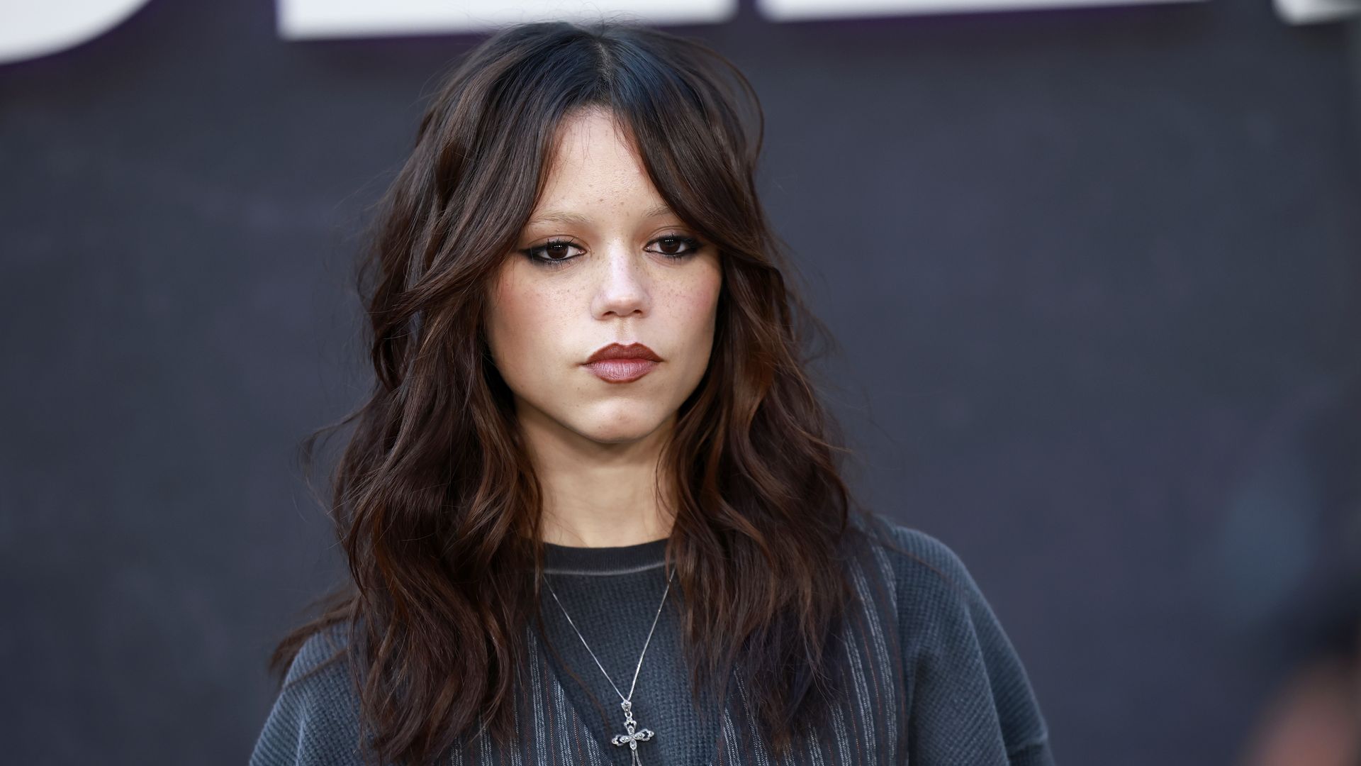 Jenna Ortega wünscht sich Versöhnung in „Wednesday“-Familie