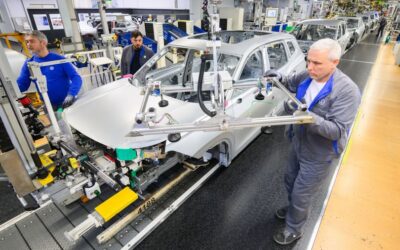 Autoindustrie: Volkswagen sorgt mit „Gehaltsfreeze“ für Unruhe – Mitarbeiter fürchten dauerhaften Lohndruck