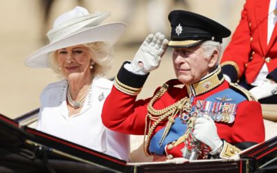 Nach Krebs-News: König Charles & Camilla strahlen bei Event