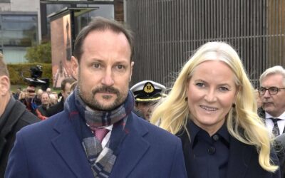 „Brutal“: Prinz Haakon nimmt Mette-Marits Lungenfibrose mit