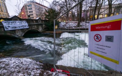 Zoff mit Münchner Behörden: Retter von berühmter Eisbachwelle geben auf