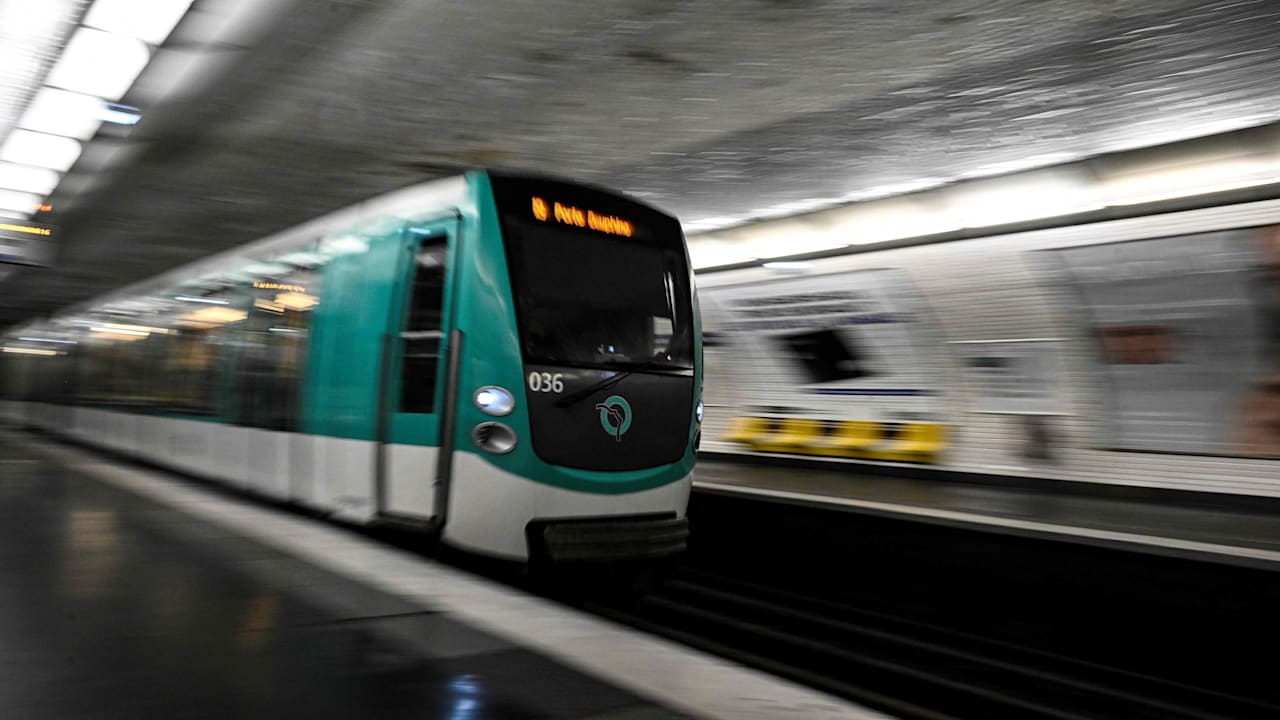 Messer-Attacke: Angreifer verletzt drei Frauen in Pariser Metro