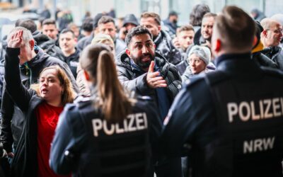 Nach Einbruch in Tresorraum: Kunden sorgen für Tumulte vor Sparkasse