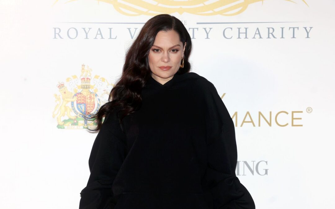 Jessie J rührt Fans mit offenem Geständnis über Krebs