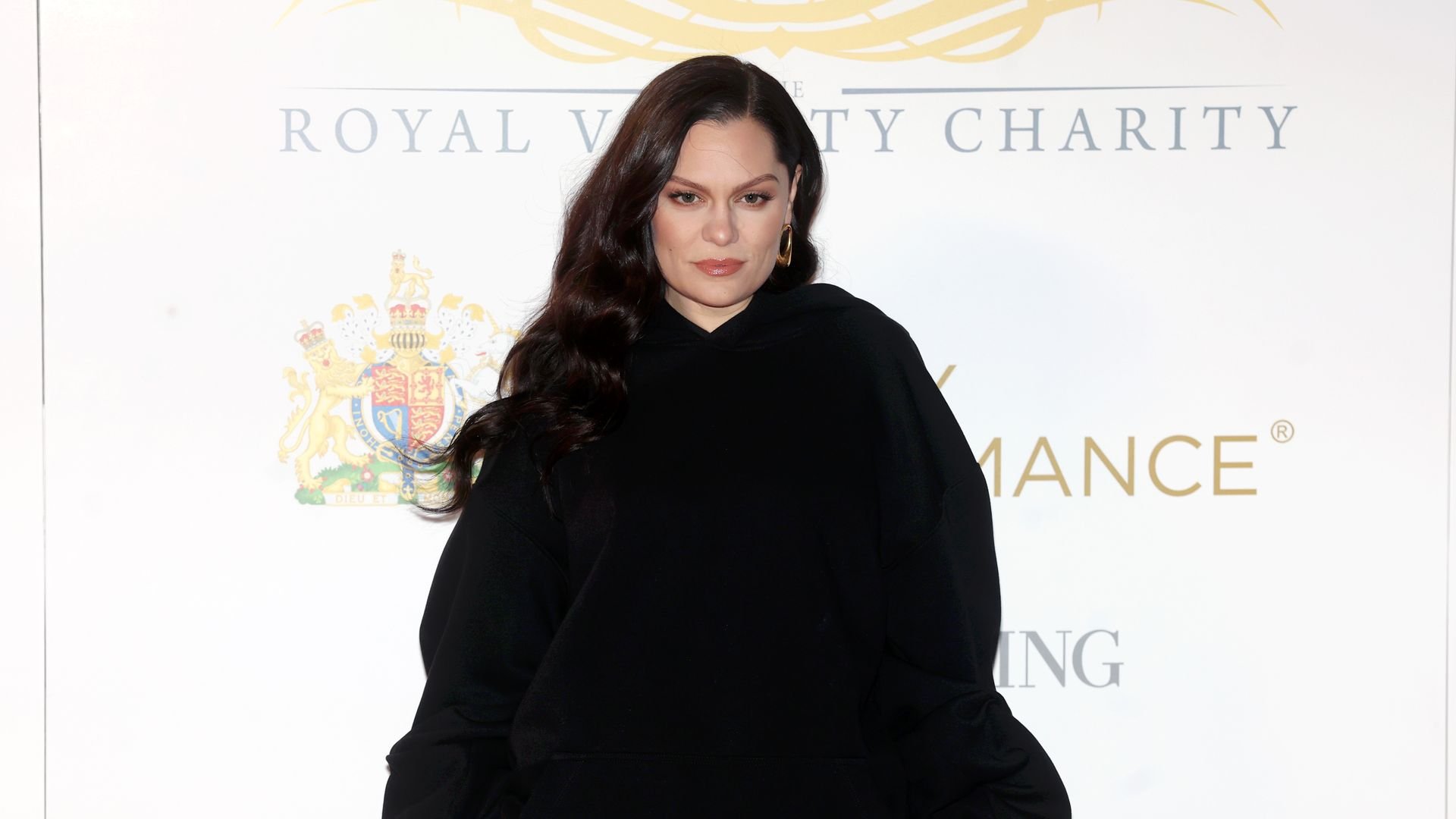 Jessie J rührt Fans mit offenem Geständnis über Krebs
