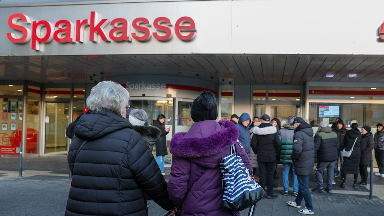 mehr-als-100-millionen-euro-beute-aus-sparkasse-noch-hoeher-als-bekannt.jpg Mehr als 100 Millionen Euro: Beute aus Sparkasse noch höher, als bekannt