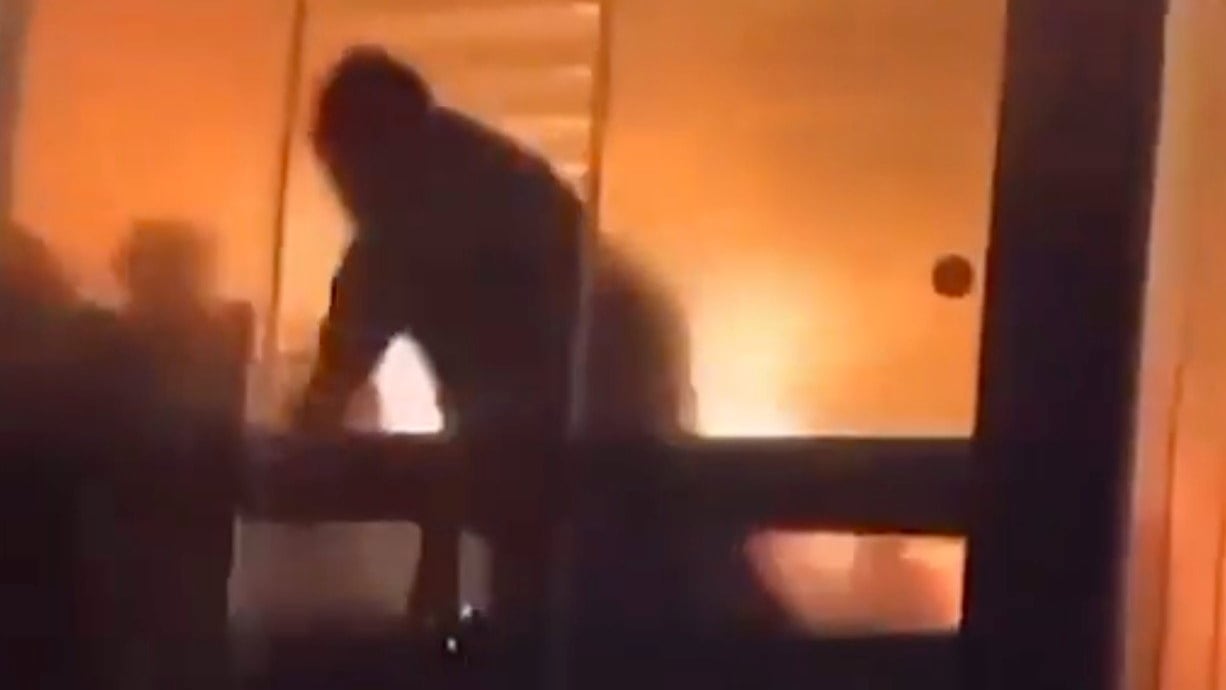 silvester-drama-in-der-schweiz-jetzt-spricht-der-betreiber-der-todes-bar.jpg Silvester-Drama in der Schweiz: Jetzt spricht der Betreiber der Todes-Bar