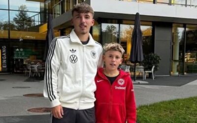 FC Bayern: Rekordmeister an Bruder (14) von Lennard Karl dran