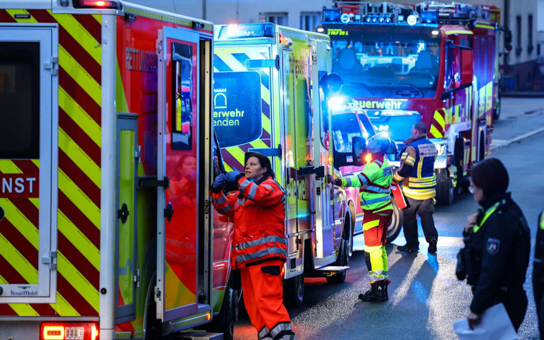 Großeinsatz in Menden: Polizei rettet sechs verwahrloste Kinder