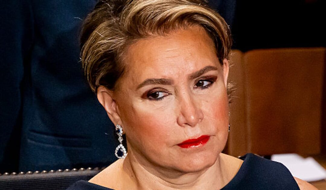 Maria Teresa kämpft mit Tränen, als sie über Tod des Bruders spricht