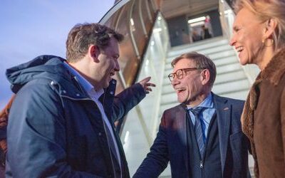 Johann Wadephul und Lars Klingbeil in den USA: Mit dänischen Kampfjets Richtung Washington