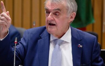 Gelsenkirchen: Herbert Reul spricht über Sparkassen-Einbruch