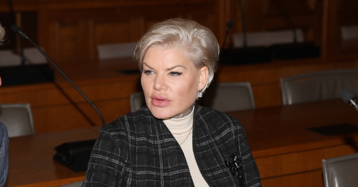 Berufung gescheitert: Schlagerstar Melanie Müller muss Strafe nach Hitlergruß mehrere Tausend Euro zahlen