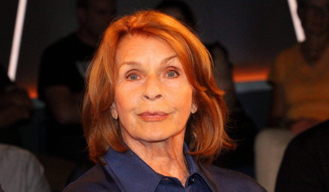 Krankenhaus und Operation: Senta Berger ist schwer gestürzt