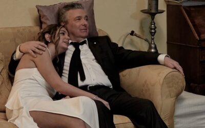 Verliebt im Klassenzimmer: Studentin (23) heiratet ihren Lehrer (60)