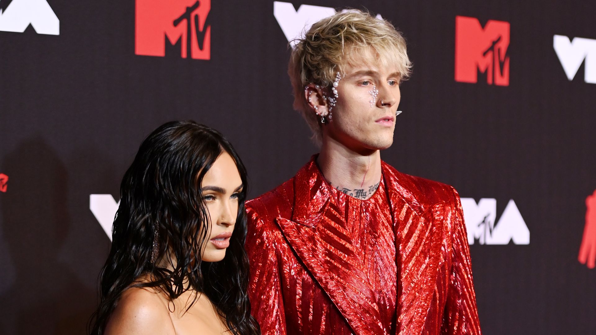 Megan Fox und Ex MGK genießen Familienessen mit Tochter Saga