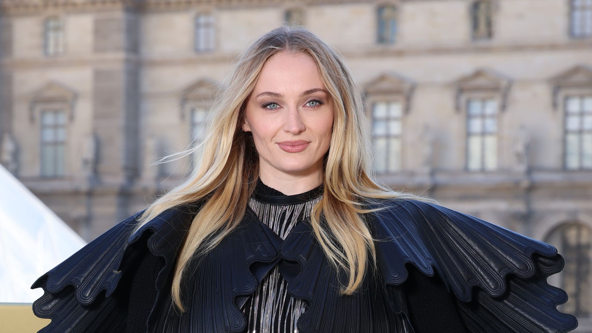 sophie-turner-meidet-alles-aus-game-of-thrones-universum.jpg Sophie Turner meidet alles aus „Game of Thrones“-Universum