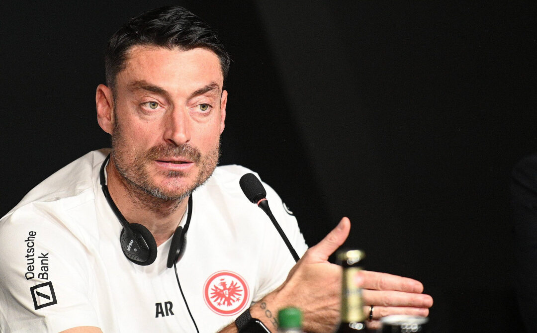 Eintracht Frankfurts Trainer Riera vorgestellt – Setzt auf 6 Kapitäne