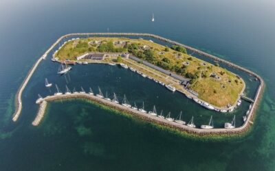 Meeresfestung aus dem Ersten Weltkrieg: Insel mit Yachthafen steht zum Verkauf