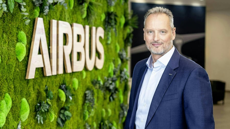 airbus-ruestungschef-michael-schoellhorn-wir-haben-zu-lange-sehr-naiv-in-den-weltraum-geschaut.jpg Airbus-Rüstungschef: Michael Schöllhorn: „Wir haben zu lange sehr naiv in den Weltraum geschaut“
