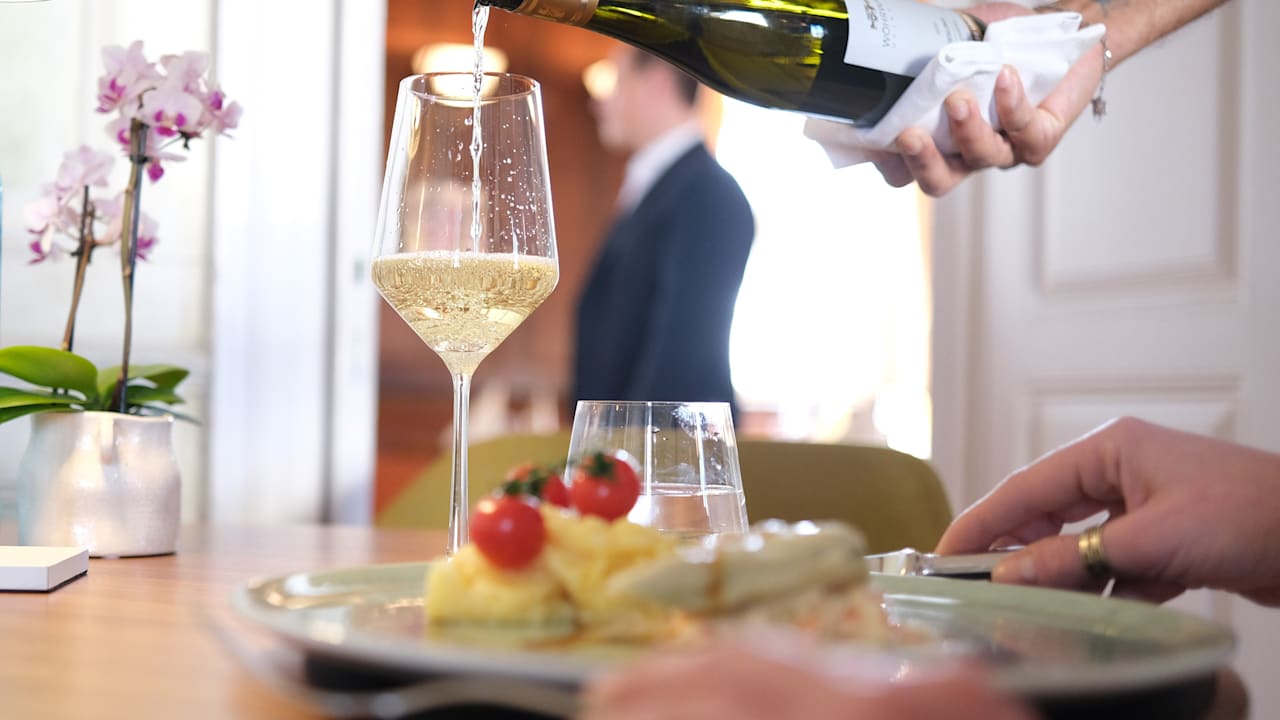 trotz-gesenkter-mehrwertsteuer-ein-viertel-der-gastronomen-will-preise-anziehen.jpg Trotz gesenkter Mehrwertsteuer: Ein Viertel der Gastronomen will Preise anziehen