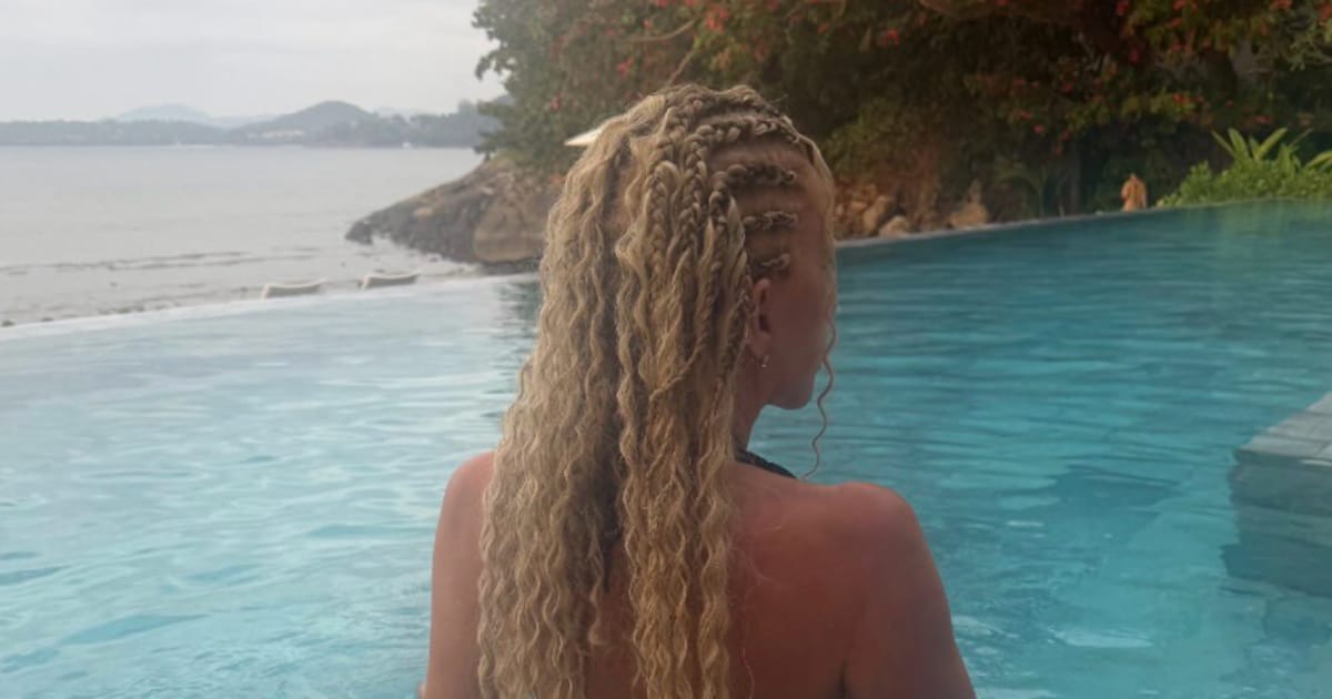wie-ne-20-jaehrige-carmen-geiss-heizt-fans-mit-neuen-pool-fotos-ein.png „Wie ne 20-Jährige“: Carmen Geiss heizt Fans mit neuen Pool-Fotos ein