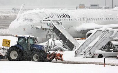 Flughafen München: Feuerwehr kritisiert Zwangsübernachtung in Passagierflugzeug
