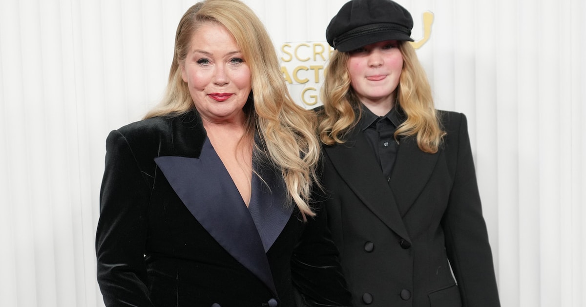 ms-erkrankte-christina-applegate-verlaesst-nur-fuer-tochter-das-bett.jpeg MS-erkrankte Christina Applegate verlässt nur für Tochter das Bett