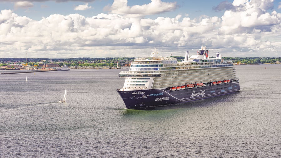 Naher Osten: Kreuzfahrtschiffe sitzen fest – Iran-Konflikt trifft Tourismus