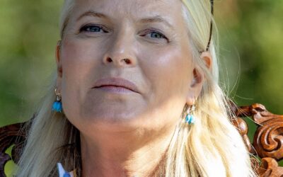 Umfrage: Norweger fordern Epstein-Erklärung von Mette-Marit