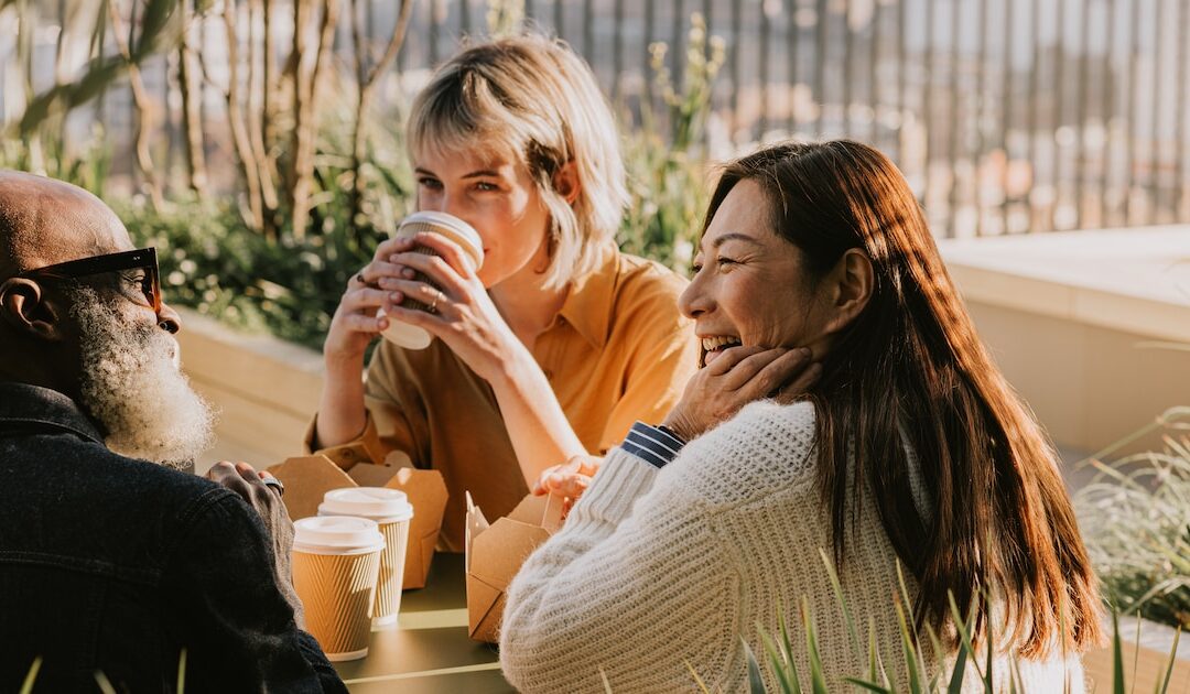 Mehr Lebensfreude: Kleine Glimmer im Alltag machen dich viel zufriedener