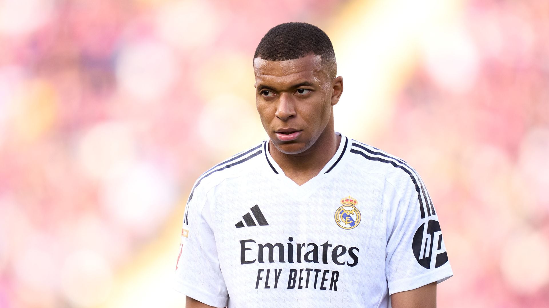 Diesen schönen Netflix-Star soll Kylian Mbappé jetzt daten