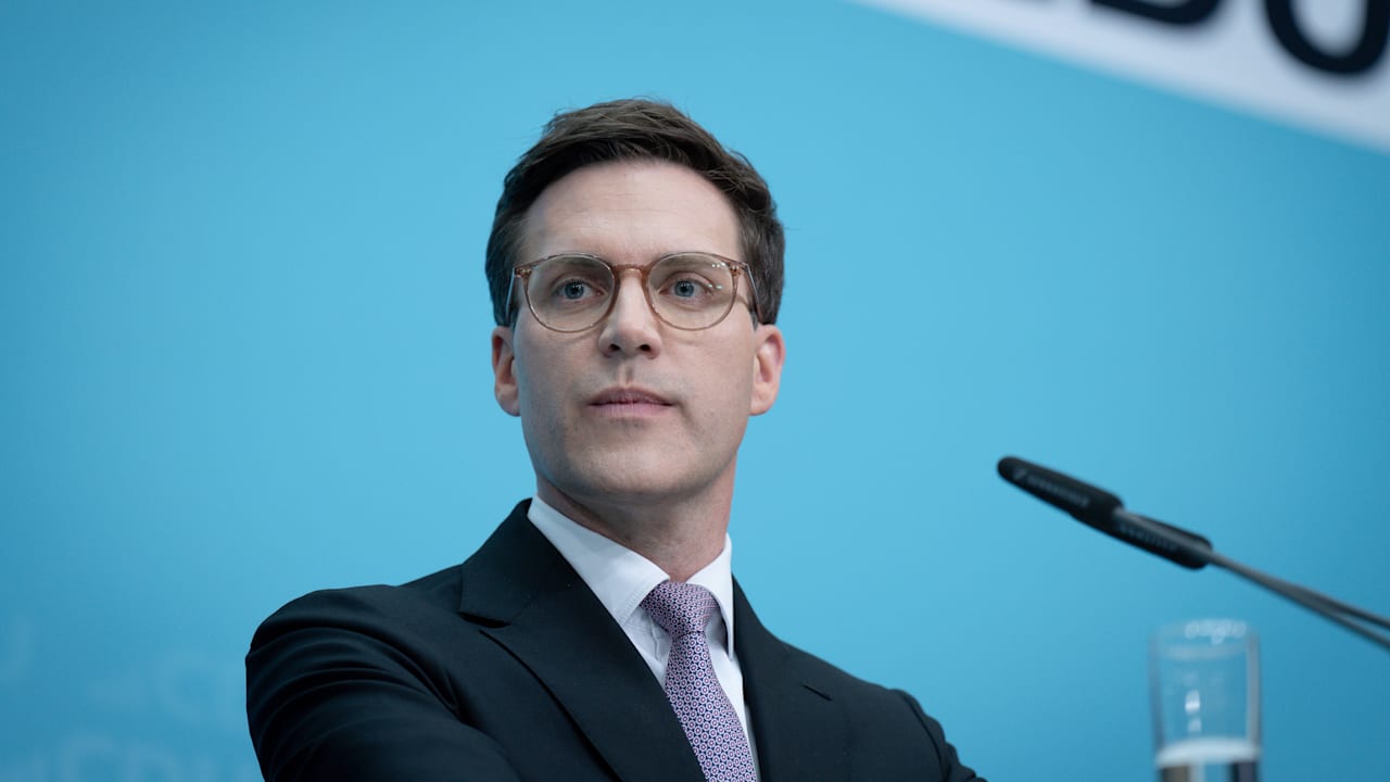 Hagel bietet Rücktritt an – CDU lehnt ab! ++ BILD exklusiv zum Partei-Gipfel in BaWü