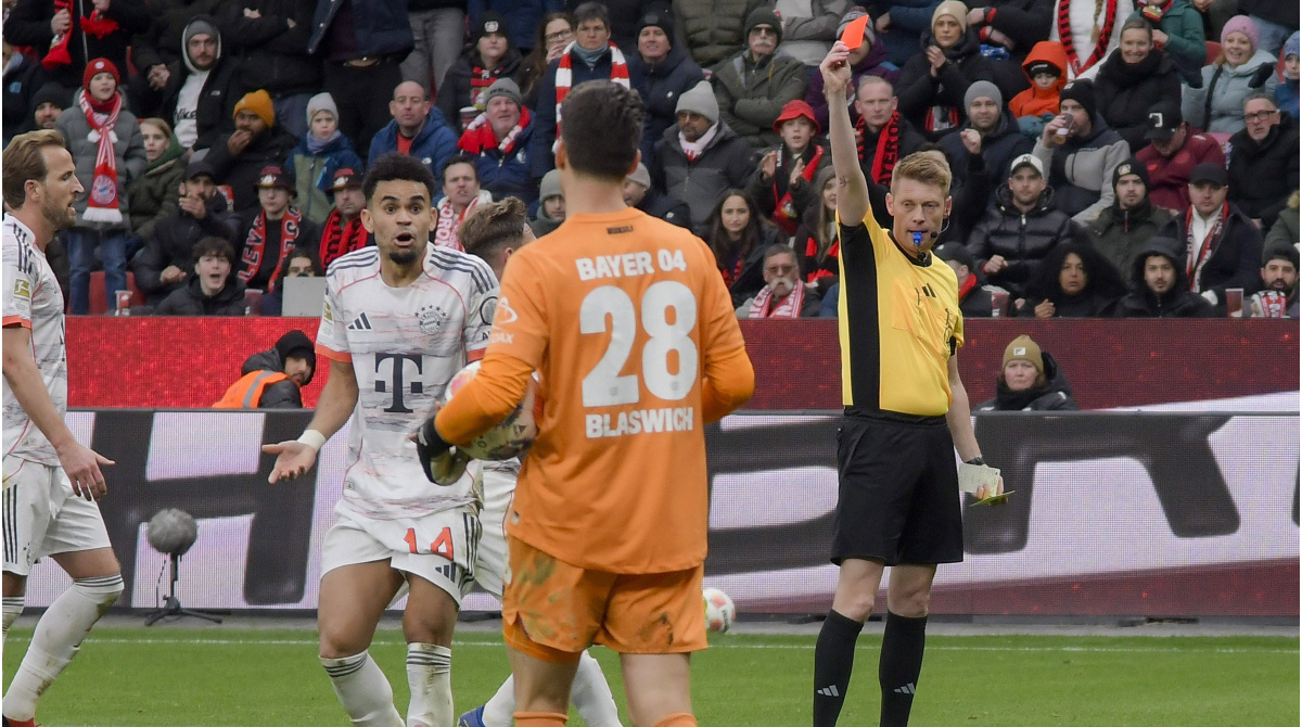 bundesliga-fc-bayern-punktet-trotz-doppelter-unterzahl-wolfsburg-verpasst-sieg.jpg Bundesliga: FC Bayern punktet trotz doppelter Unterzahl – Wolfsburg verpasst Sieg