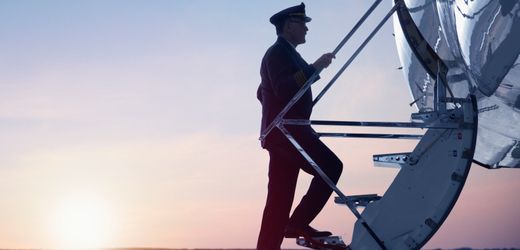 Pilot mit bis zu 175.000 Euro im Jahr: »Eigentlich gibt es keinen Grund für das hohe Gehalt«