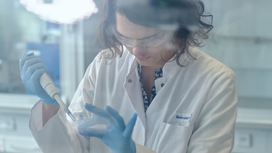 Konsumgüter: Strenge EU-Regulatorik: Kosmetikindustrie warnt vor dem Verlust ihrer Wettbewerbsfähigkeit