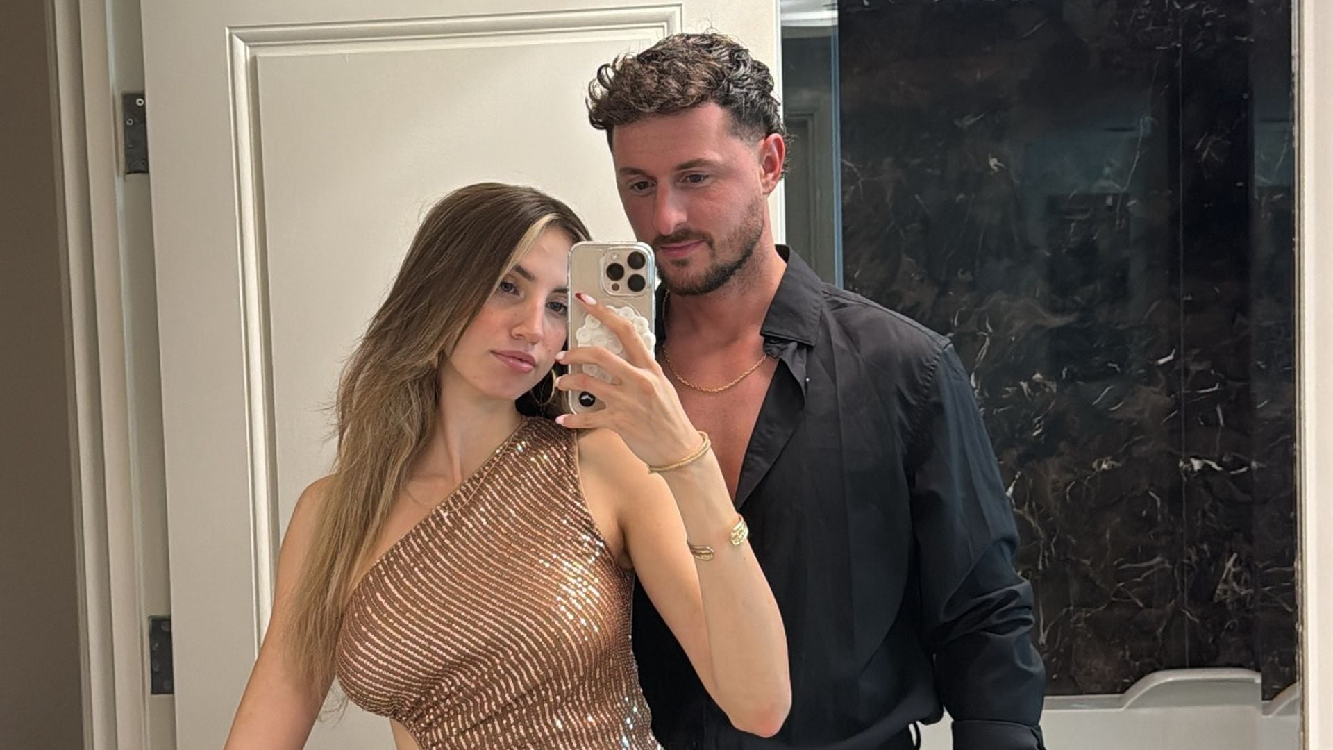 ein-date-jannik-kontalis-und-yonca-treffen-sich-zum-dinner.jpg Ein Date? Jannik Kontalis und Yonca treffen sich zum Dinner